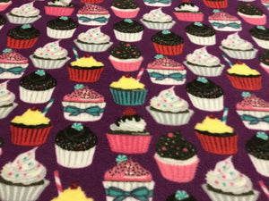 CUPCAKES ON PURPLE