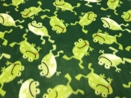 GREEN FROGS ON GREEN