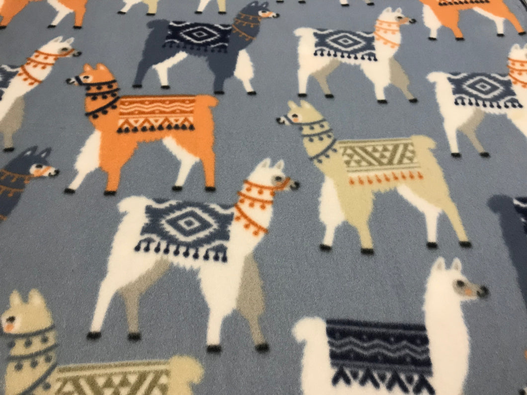 LLAMAS ON BLUE