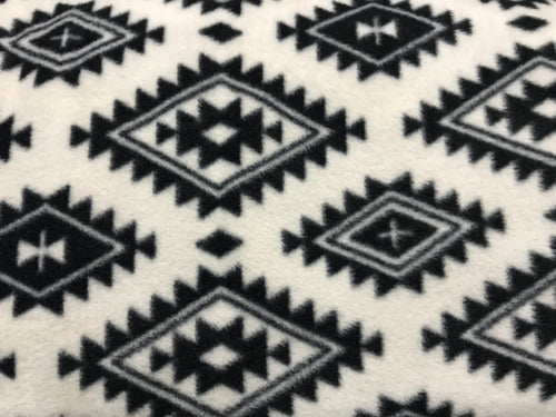 AZTEC BLACK WHITE ON WHITE