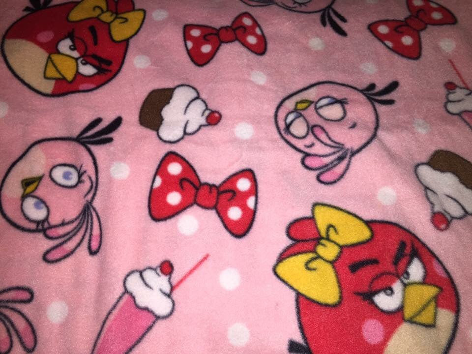 ANGRY BIRDS ON PINK